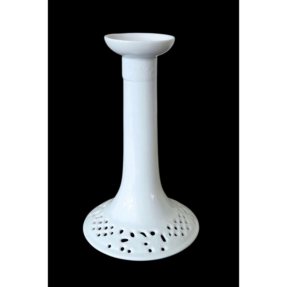 Oscar de la Renta White Ceramic Reticulated Taper Candlestick Holder MINTโ 7.5"
